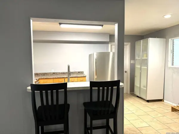Castle Hills, TX 78213-2210