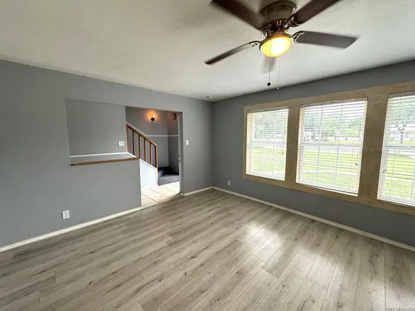 Castle Hills, TX 78213-2210