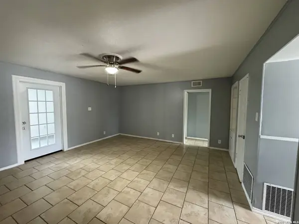 Castle Hills, TX 78213-2210