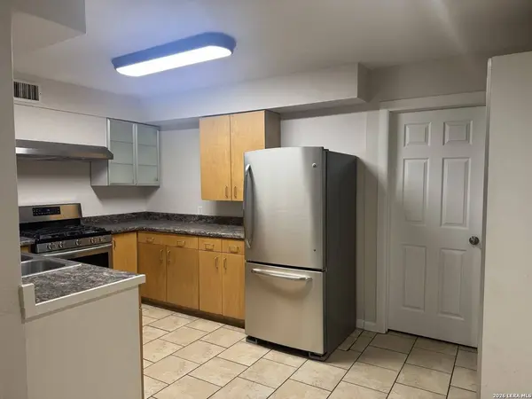 Castle Hills, TX 78213-2210