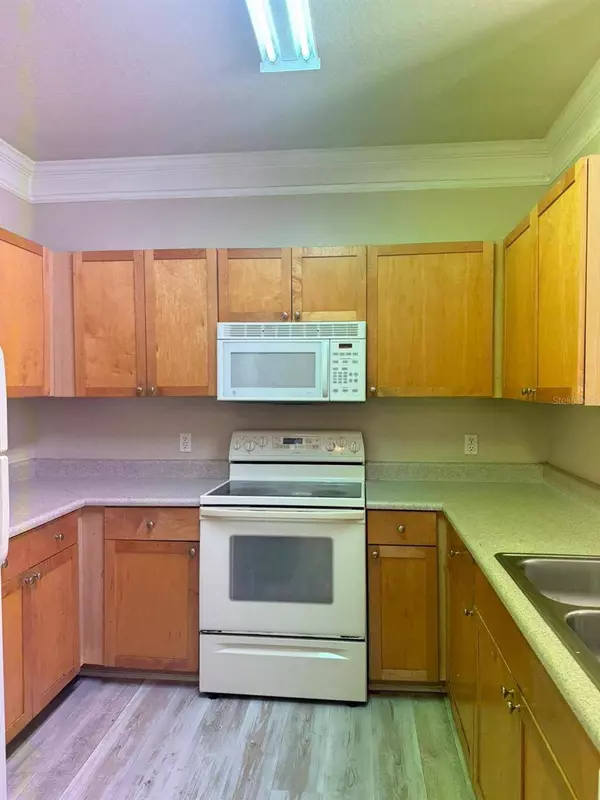 8848 VILLA VIEW CIRCLE #206, Orlando, FL 32821