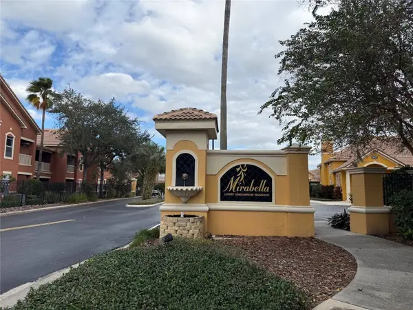 8848 VILLA VIEW CIR #206