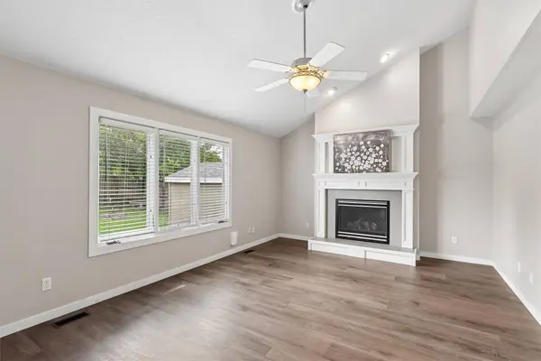 206 NW Ridgeline Drive, Ankeny, IA 50023