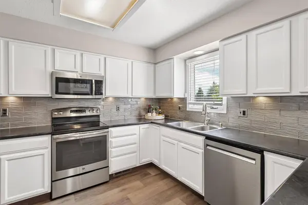 206 NW Ridgeline Drive, Ankeny, IA 50023