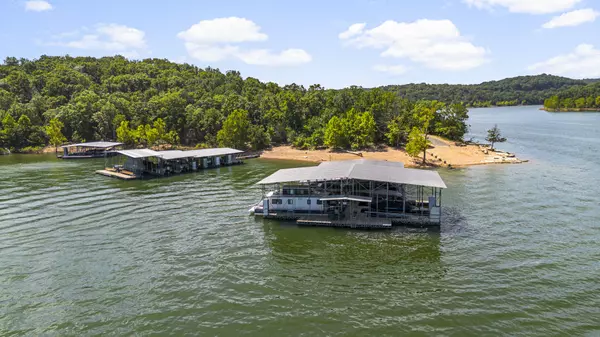 Ridgedale, MO 65739-7508,135 Long Point Ln