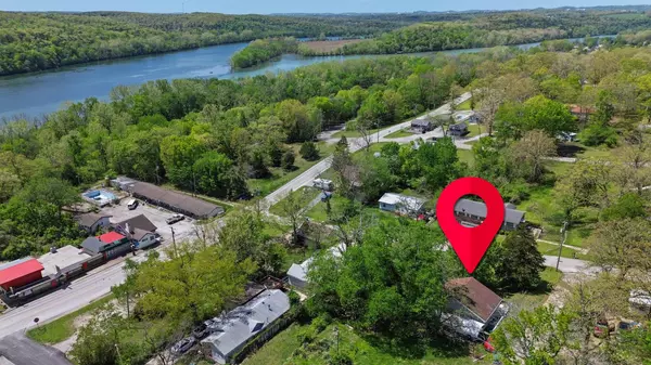 295 Glendale ST, Rockaway Beach, MO 65740