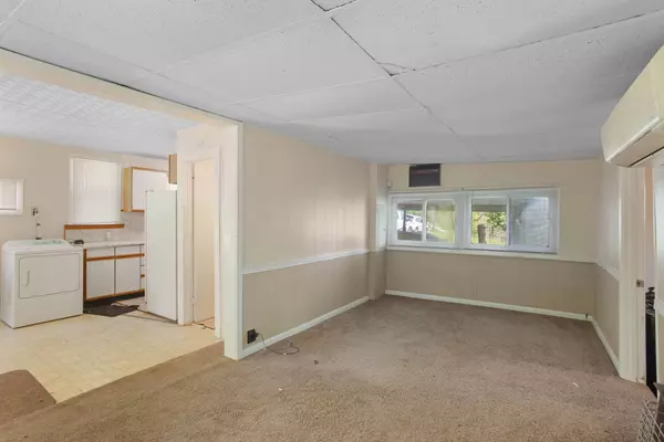 295 Glendale ST, Rockaway Beach, MO 65740