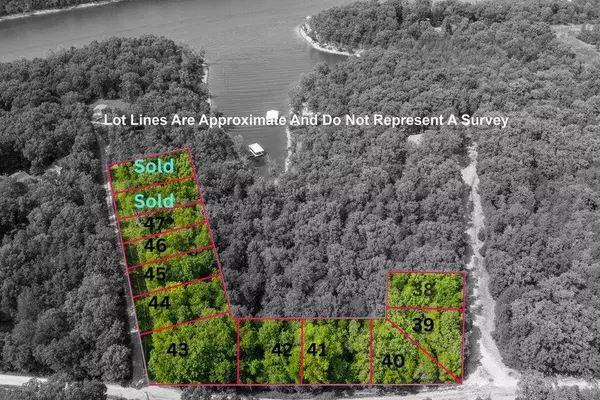 000 Pecan LN, Golden, MO 65658