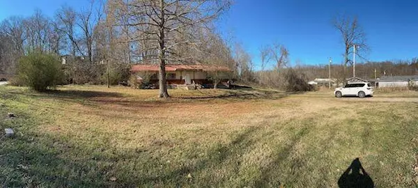 73 Larue ST, Reeds Spring, MO 65737