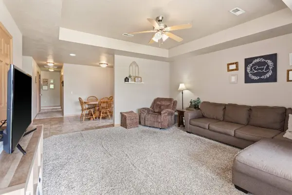 6566 Prairie CIR, Merriam Woods, MO 65740