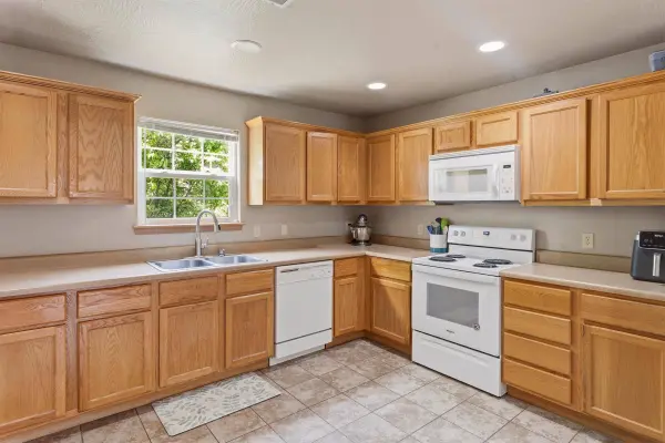 6566 Prairie CIR, Merriam Woods, MO 65740