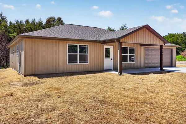 215 Field RD, Powersite, MO 65731