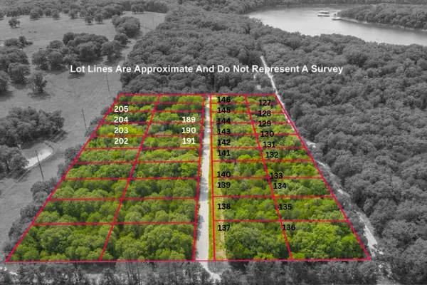 000 Woodland, Golden, MO 65658