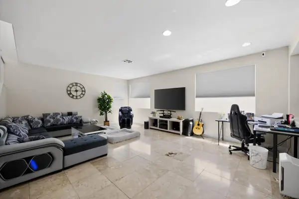 1930 Dainty Way, Hemet, CA 92545