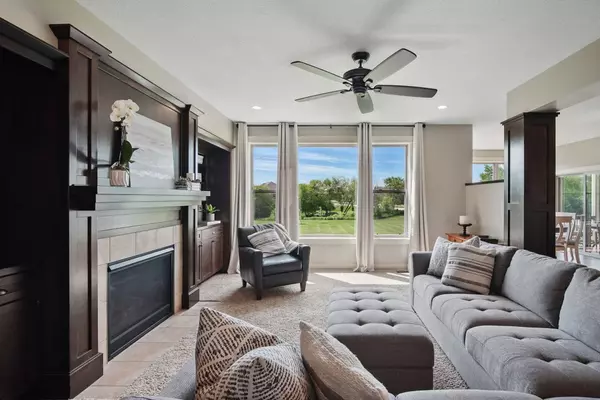 9012 NW 72nd Place, Johnston, IA 50131