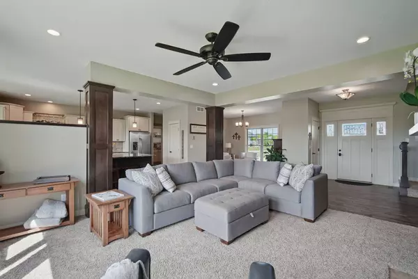 9012 NW 72nd Place, Johnston, IA 50131