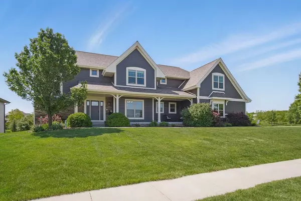 9012 NW 72nd Place, Johnston, IA 50131