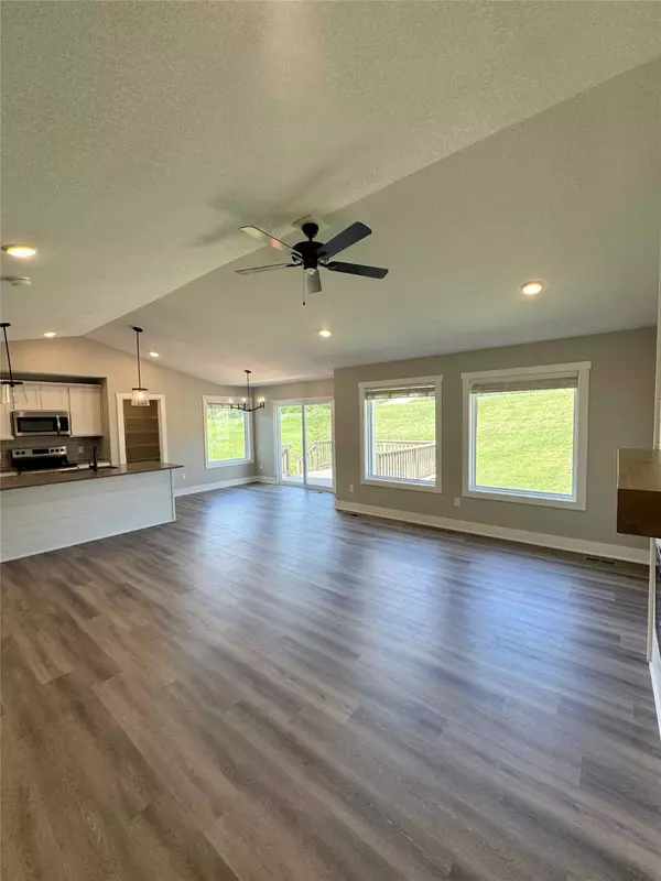 519 Meadows Court, Polk City, IA 50226