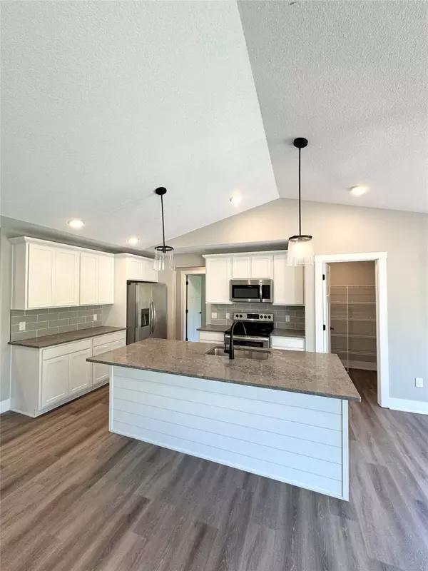 519 Meadows Court, Polk City, IA 50226