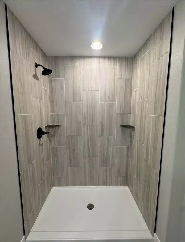 519 Meadows Court, Polk City, IA 50226