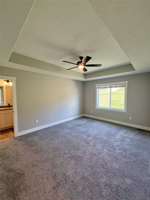 519 Meadows Court, Polk City, IA 50226