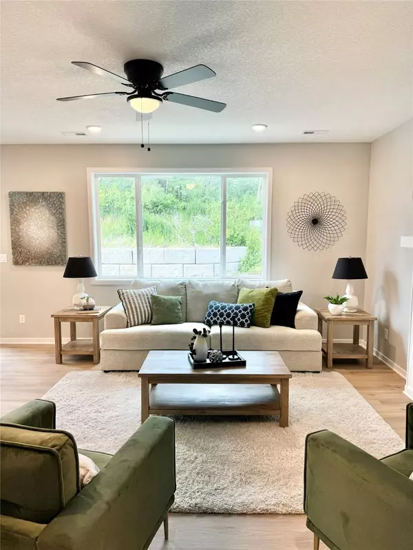 617 W Wright Road, Norwalk, IA 50211