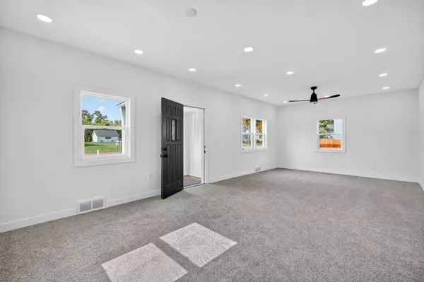 403 S Main Street, Woodward, IA 50276