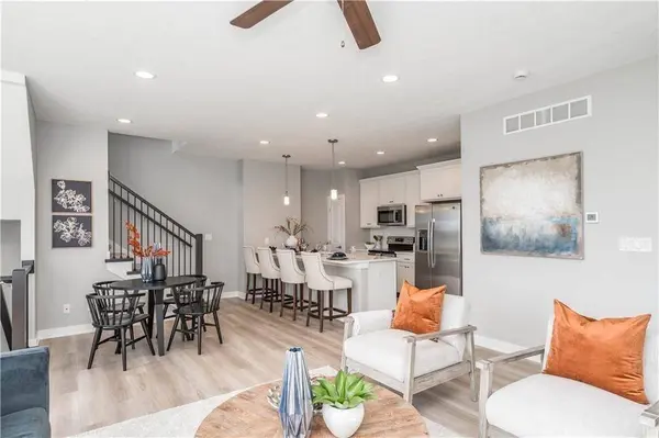 15303 Bellflower Lane, Urbandale, IA 50323
