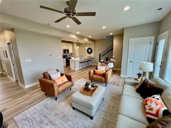 5426 153rd Street, Urbandale, IA 50323