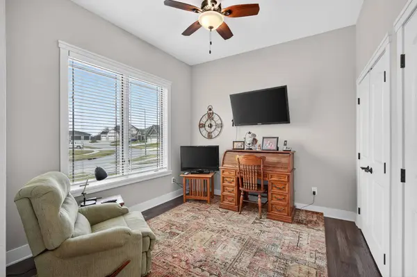 2357 Stonewood Court SW, Altoona, IA 50009