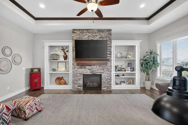 2357 Stonewood Court SW, Altoona, IA 50009