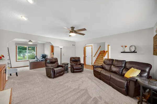 9708 Catalina Drive, Johnston, IA 50131