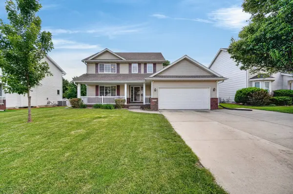 9708 Catalina Drive, Johnston, IA 50131