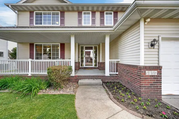 9708 Catalina Drive, Johnston, IA 50131