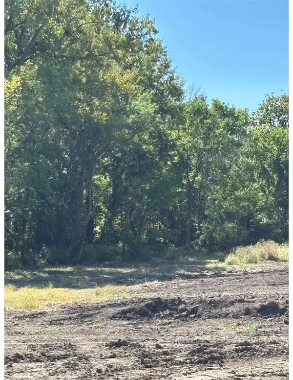 8725 NW Creekside Drive, Johnston, IA 50131