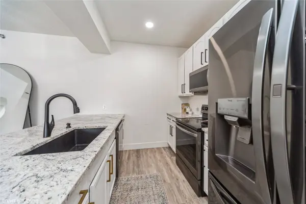 8601 Westown Parkway #21207, West Des Moines, IA 50266