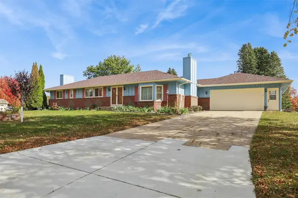 1299 Dennler Drive, Alleman, IA 50007