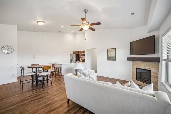 2407 NE Oak Drive #4, Ankeny, IA 50021