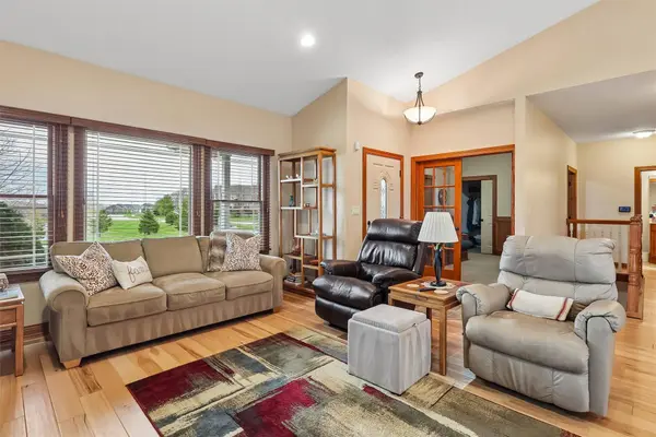 420 NE Cardinal Lane, Waukee, IA 50263