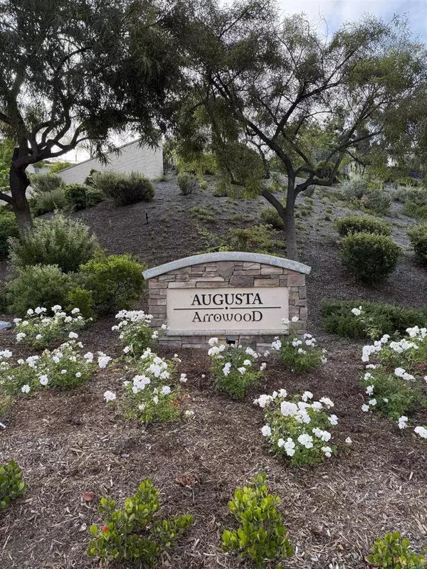 1176 Parkview DR, Oceanside, CA 92057