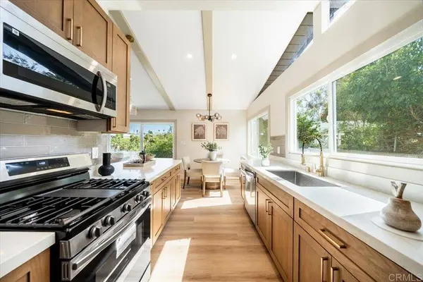 5693 Easton AVE, San Diego, CA 92120