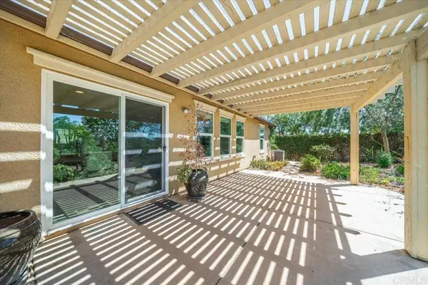 352 Tom McGuinness Jr CIR, Fallbrook, CA 92028