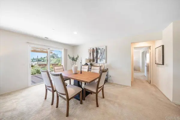 352 Tom McGuinness Jr CIR, Fallbrook, CA 92028
