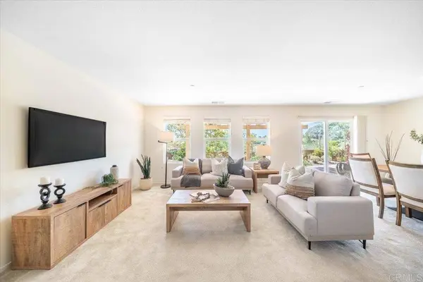 352 Tom McGuinness Jr CIR, Fallbrook, CA 92028