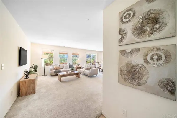 352 Tom McGuinness Jr CIR, Fallbrook, CA 92028