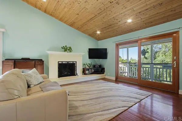 472 E Kalmia ST, Fallbrook, CA 92028