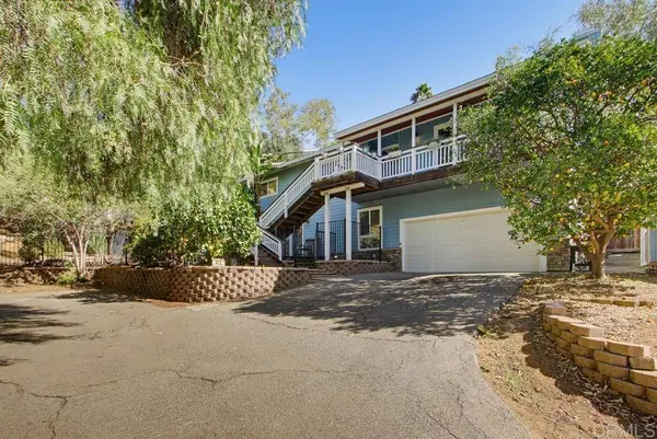 472 E Kalmia ST, Fallbrook, CA 92028