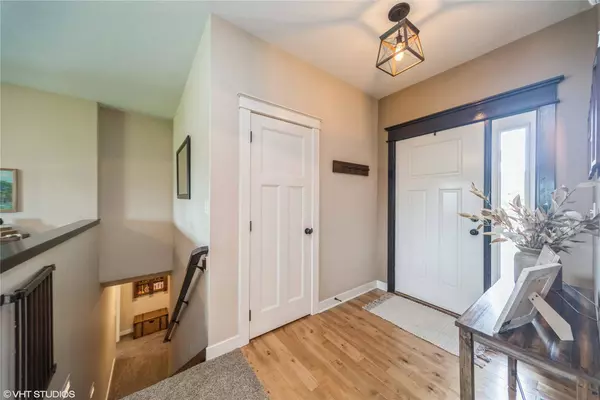 5001 NW 7th Street, Ankeny, IA 50023