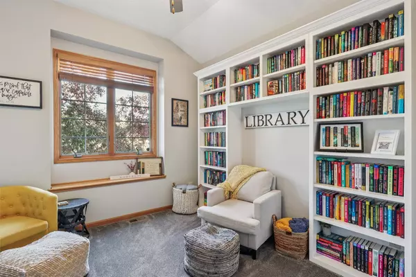 849 SE Delaware Avenue, Ankeny, IA 50021