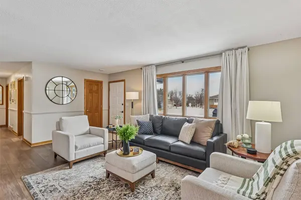 902 SE Trilein Drive, Ankeny, IA 50021